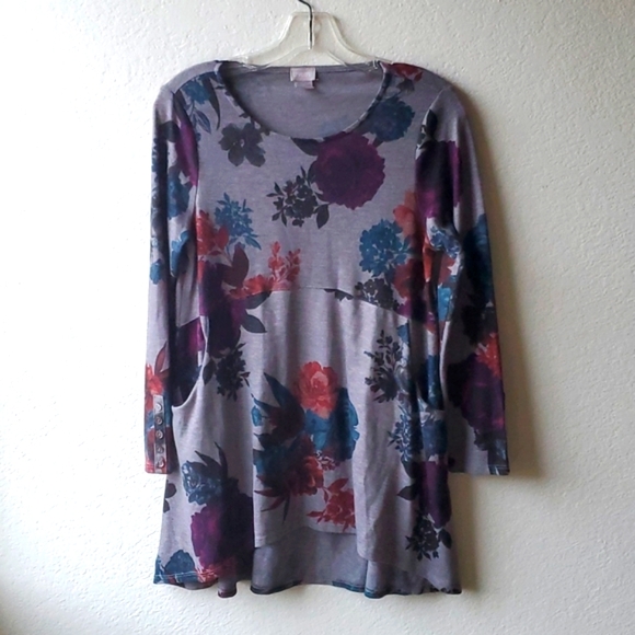 Chico's Women's Tunic Top Multicolor Gray Rose Button Sleeve Crew Pocket Size OP - Picture 2 of 8